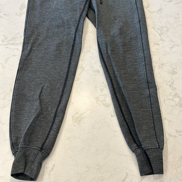 Lululemon On Track Jogger Heathered Black Size 2 - Picture 8 of 16